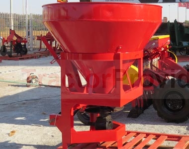 Fertilizer Spreader, Farm Tractor Implements in Zambia at Tractor Provider